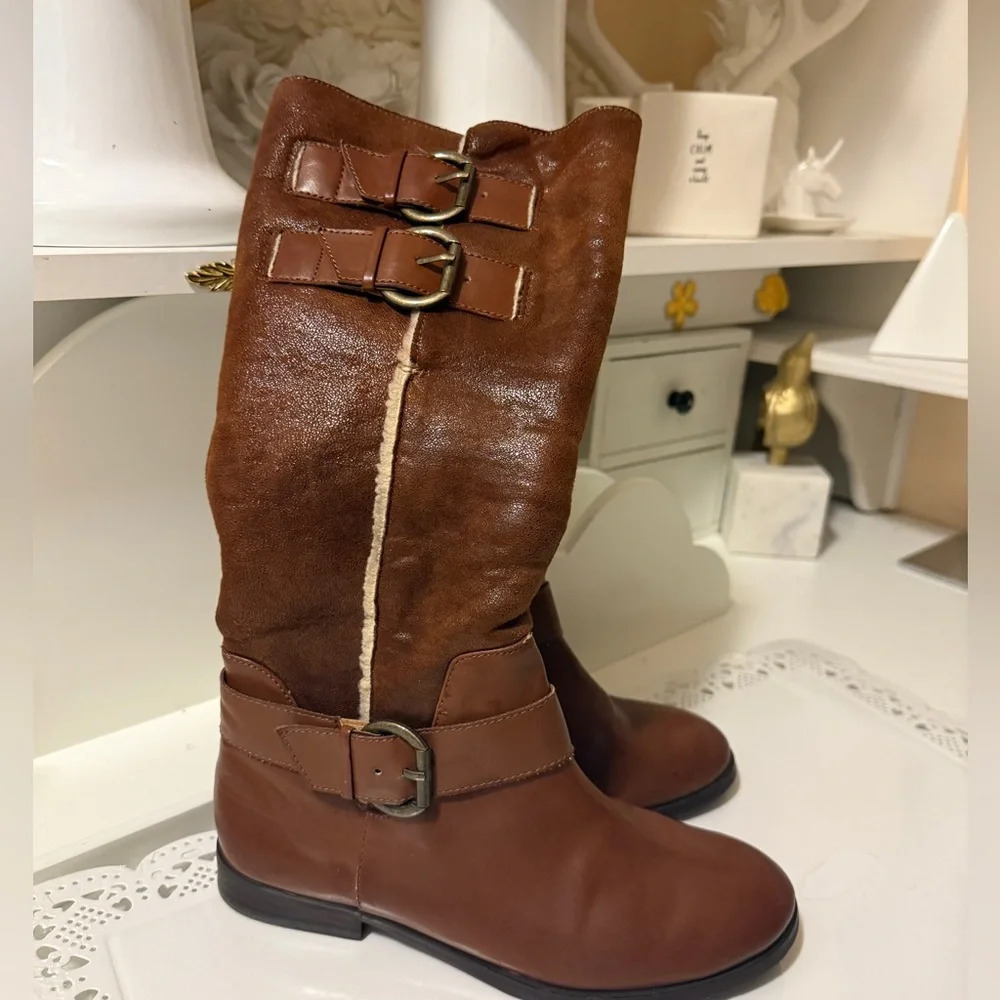 Max Sutio beautiful warm light brown boots in good condition